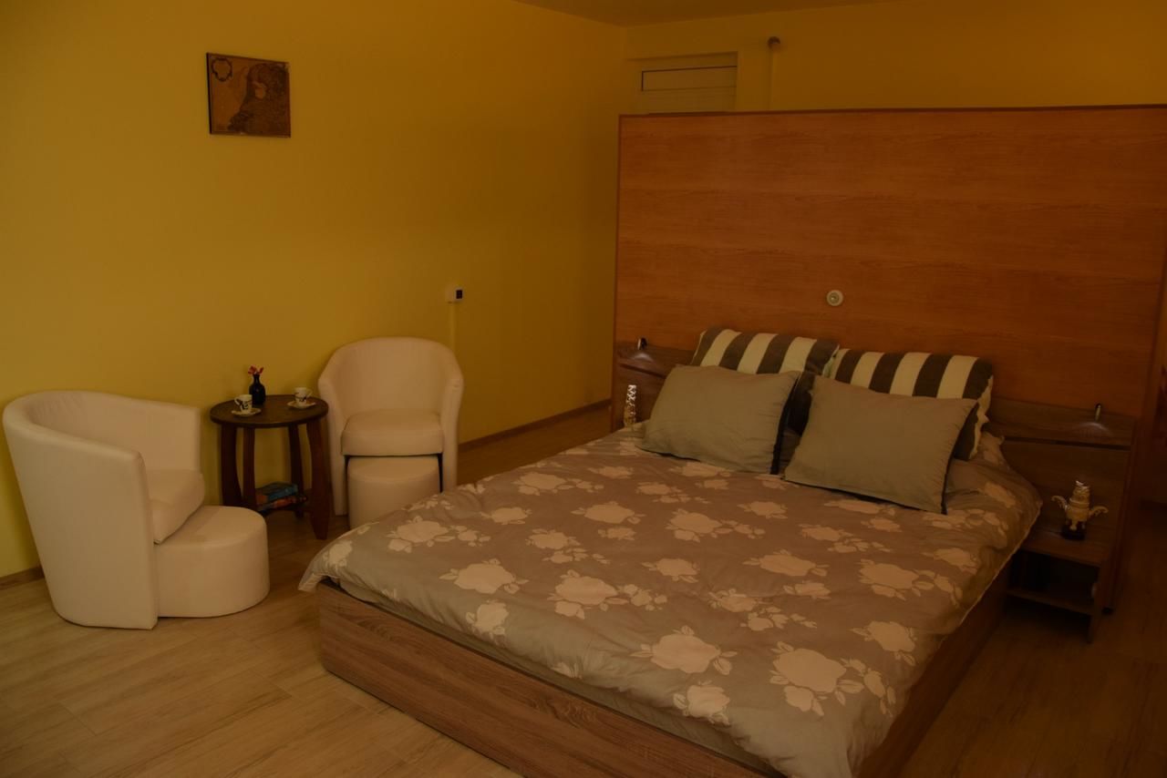 Отели типа «постель и завтрак» Lakeview-Estate ApartHotel Staro Myasto-35