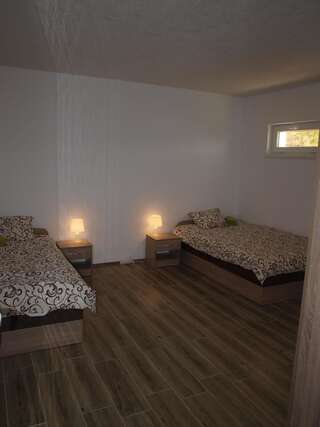 Отели типа «постель и завтрак» Lakeview-Estate ApartHotel Staro Myasto Люкс с 2 спальнями-6